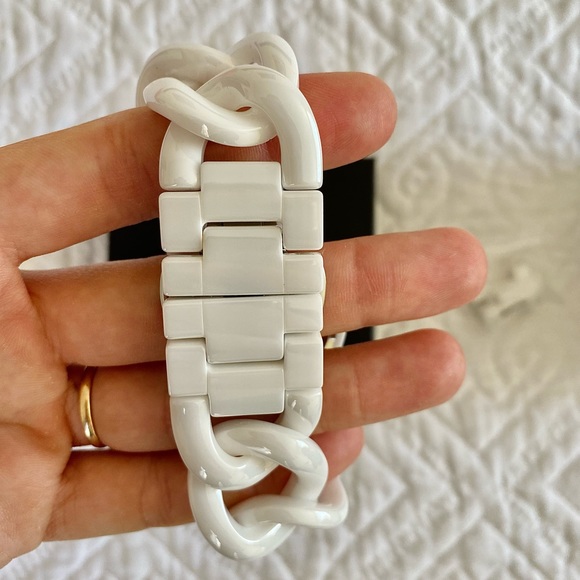 Michael Kors white ceramic watch new used only once - Picture 4 of 10